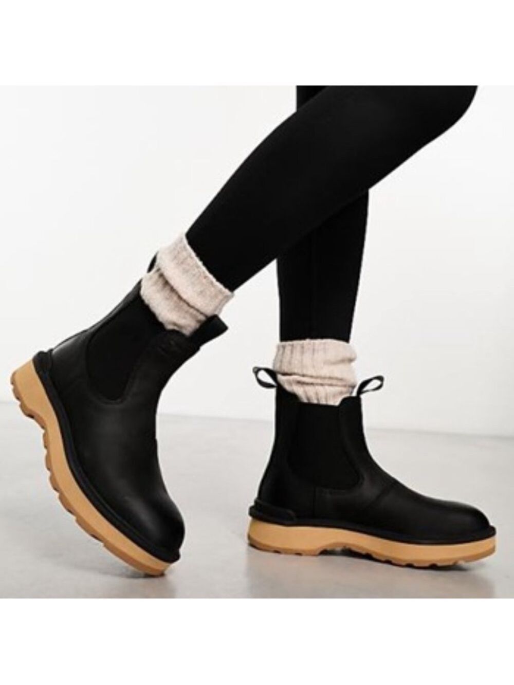 Sorel Hi-Line Chelsea Boots Leather Booties Black Elk Size 11 - NWOT